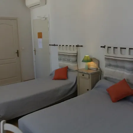 Castel Mistral 3* ז'ואן-לה-פינס