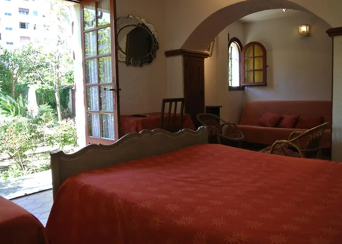 卡斯特米斯特拉尔酒店 3* 胡安莱潘