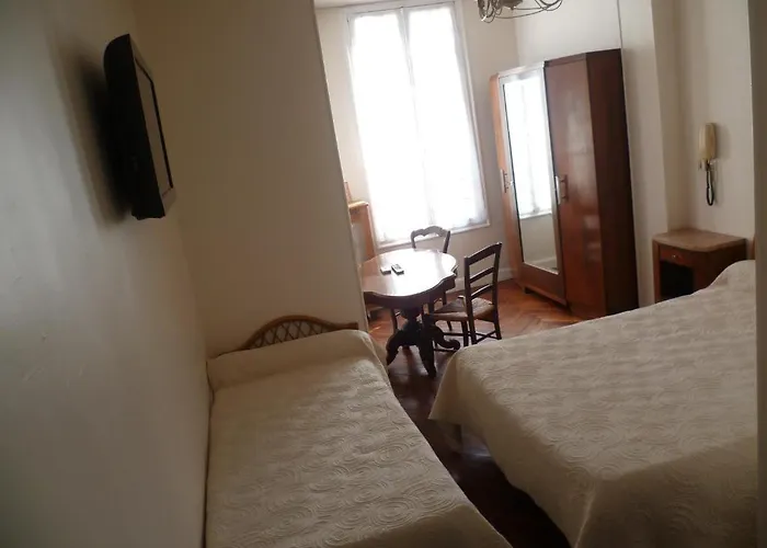 Castel Mistral Szálloda Juan-les-Pins